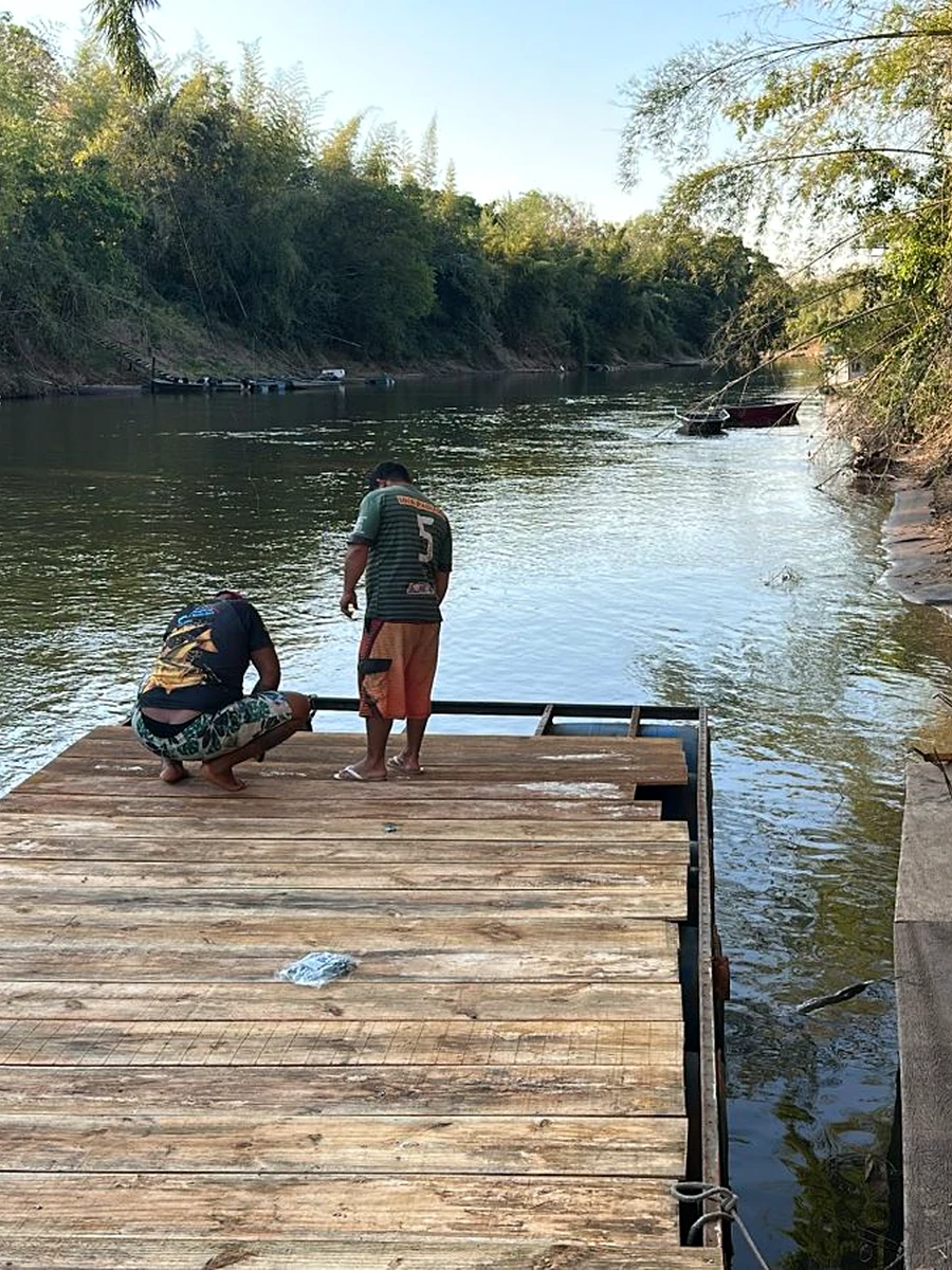 Deck de acesso ao Rio Miranda